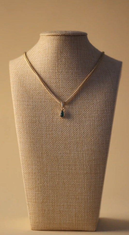 18 k gold necklace emerald